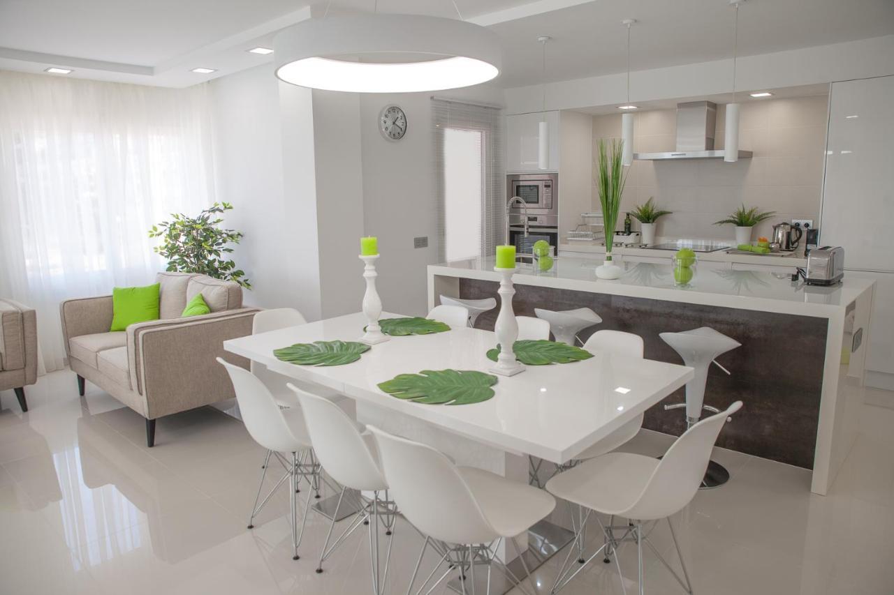 Puerto Marina Apartment